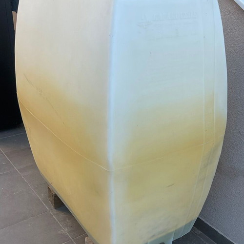 Plastic oil tank 750 liters used with valve