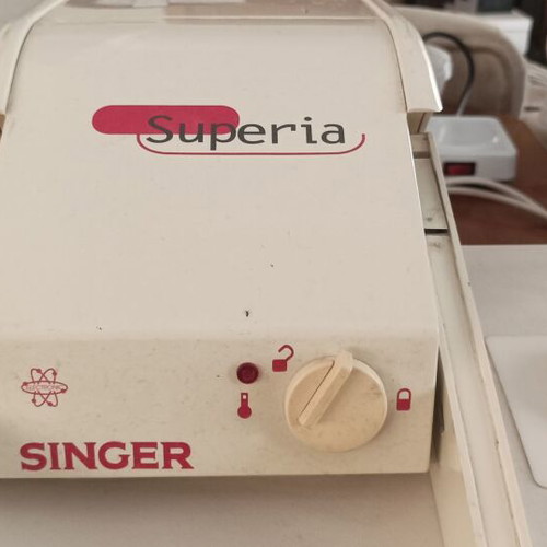 Singer Superia ironing press like new