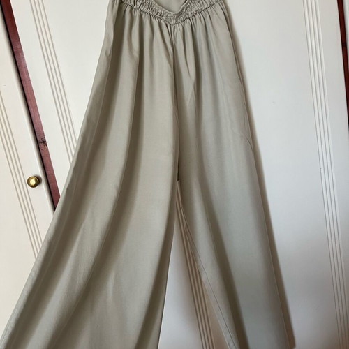 Italian wide-leg jumpsuit new, 100% tensel, soft texture
