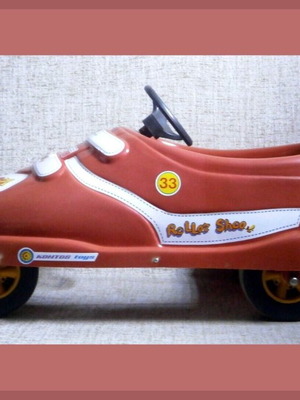 Red Roller Shoe Car Bicycle plastic toy Kontos Toys Greece 90s