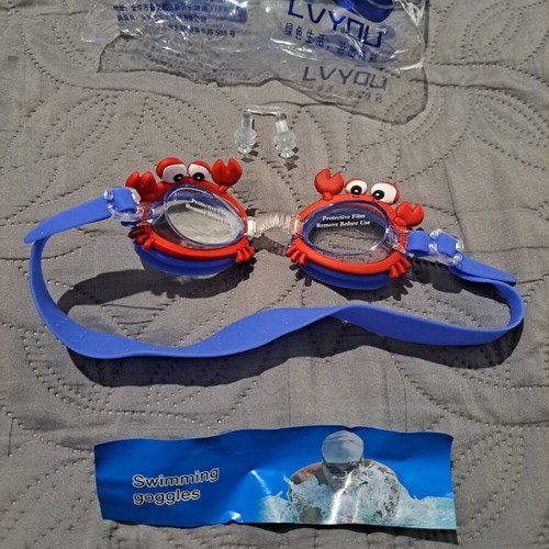Children's swimming goggles set crab LVYOU6 new with earplugs