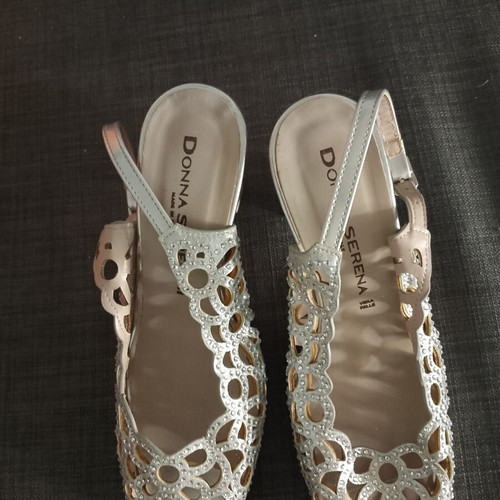 Donna Serena Anatomical Silver Platform Sandals Size 40 Like New