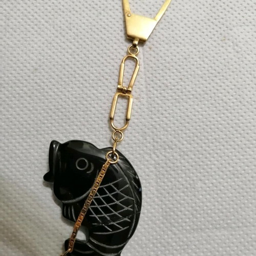 Gold keychain with genuine onyx fish design K14 used, rare 1960s