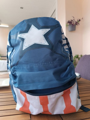 Παιδική τσάντα Captain America μεταχειρισμένη με επισκευές φερμουάρ