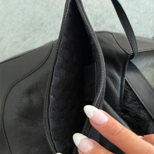 Gucci Jackie vintage black medium shoulder bag with fur lining