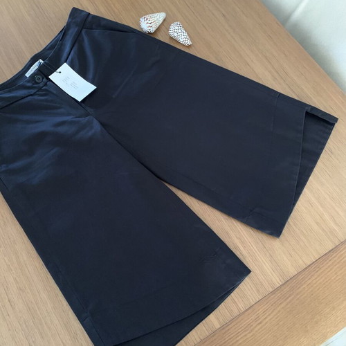 The Line Project black capri pants size S new