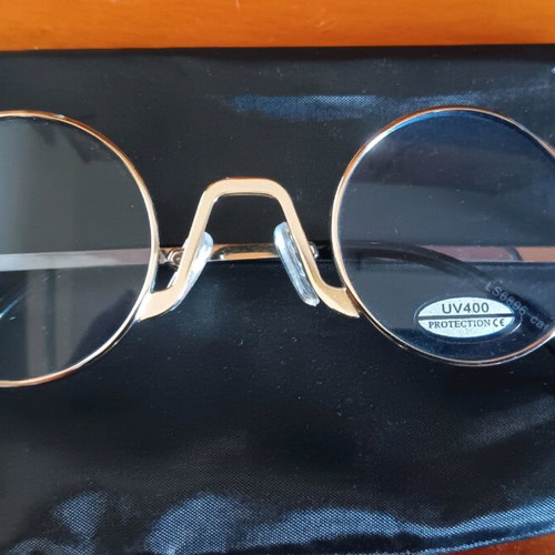 Sunglasses round with blue tint like new, silver