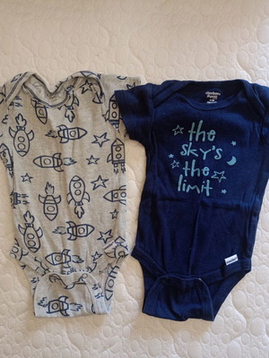Gerber Baby Onesies used, size 0-3 months