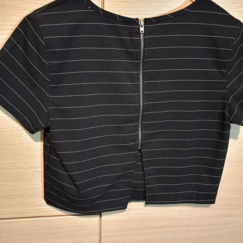 Pull & Bear summer skirt and crop top set, like new, dark blue striped