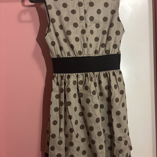 Beige dress with polka dots size S like new, sleeveless with black belt