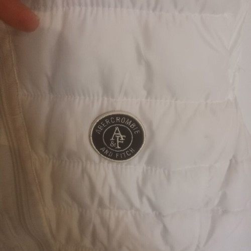 Abercrombie & Fitch sleeveless jacket white like new, size S