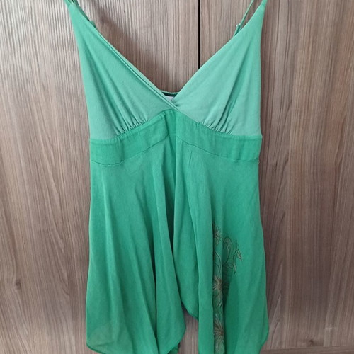 Long top with beaded straps Lynne M/L like new, green