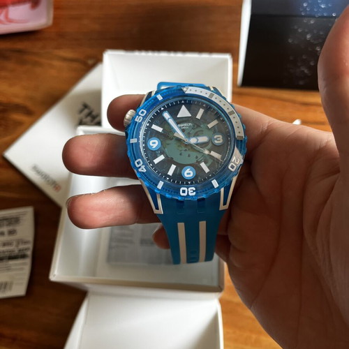 Swatch Scubaqua Blue Fire SSCU09S100 watch like new, unisex, white and turquoise
