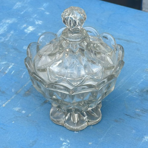 Vintage glass fondant dish with lid used, embossed 16 cm