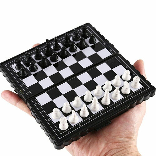 Small Magnetic Chess Set new
