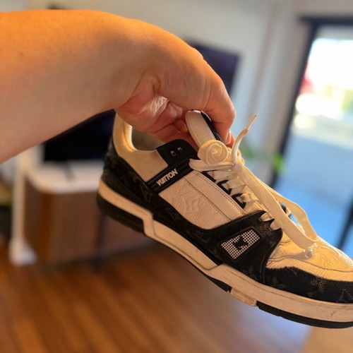 LV Trainer Sneakers like new, size 45, black and white
