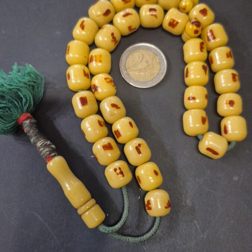 Komboloi made of mastic used, 33 beads 12×13mm