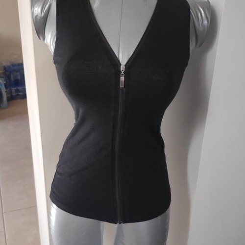 Black sleeveless top with zipper used, one size, cotton