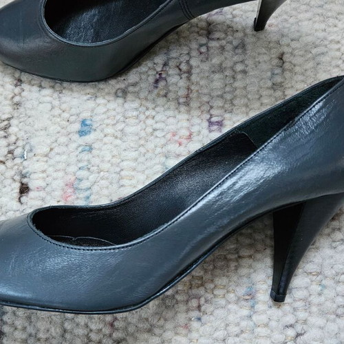 Women's leather pumps size 40 new, gray, 8 cm heel