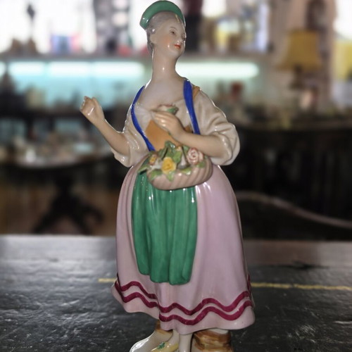 Augarten Wien Austria porcelain figurine 23 cm handpainted used