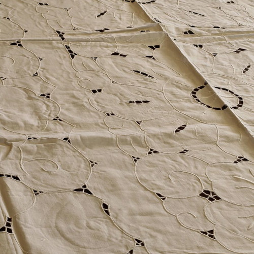 Handmade cutwork tablecloth like new 160x250