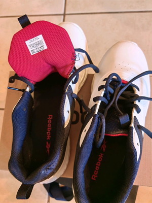 Ανδρικά αθλητικά παπούτσια Reebok λευκά,νούμερο 40, καινούργια