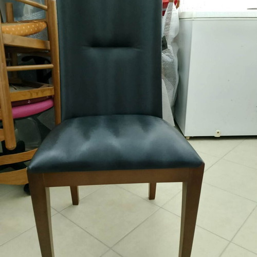 Chair solid walnut wood with leather like new