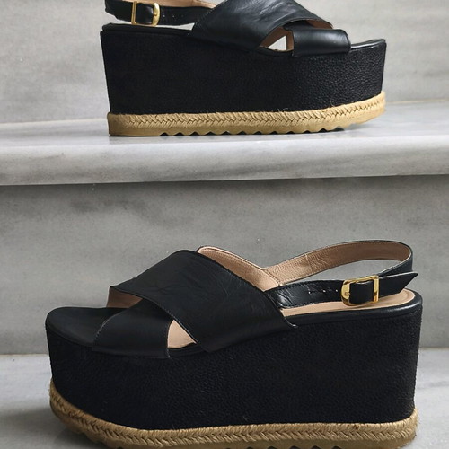 Tsitsivas handmade black leather platform sandals like new, size 39