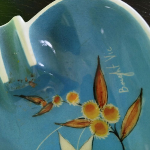 Vintage ceramic ashtray like new with hand-painted flowers