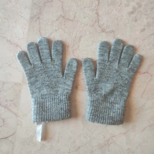 Knitted children's gloves size 7Y, like new, warm acrylic
