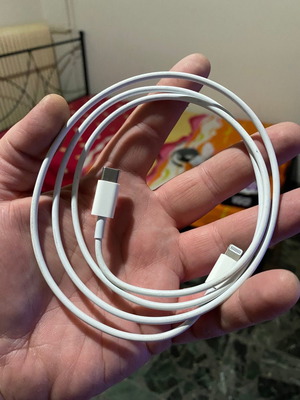 Apple Lightning to USB-C charging cable unused