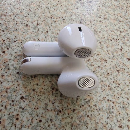 Zoopie Neo Pro TWS earbuds like new with type C cable