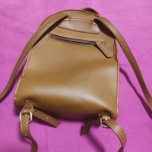 Diana & Co Firenze backpack shoulder bag like new, brown and gold