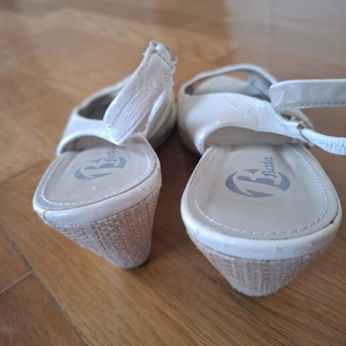 Bata women's shoes used white sandals size 40