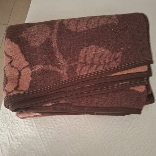 Single blanket like new