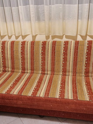 Sofa bed like new, 3-seater with storage space