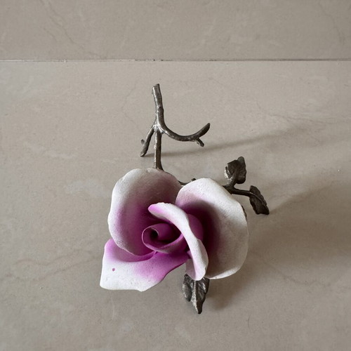 Decorative flowers like new, set of two
