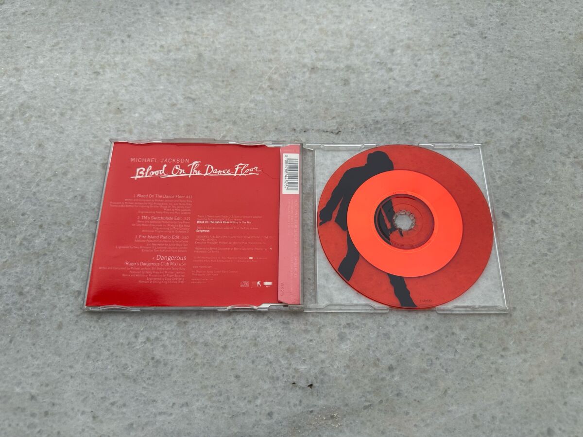 junk品　MICHAEL JACKSON BLOOD 〜Vinyl Rare Michael Jackson Blood On The Dance Floor… - € 80,00 - Vendora.cy