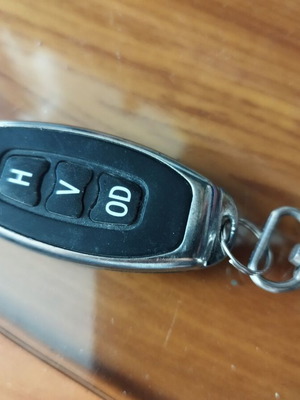 Wireless remote control 433MHz with three buttons like new