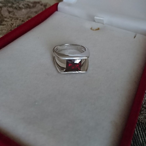 925 Silver Ring with Garnet Like New