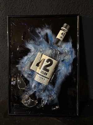Χειροποίητο Κάδρο Resin Art με Μπουκάλι Vodka 42 Below σαν καινούργιο