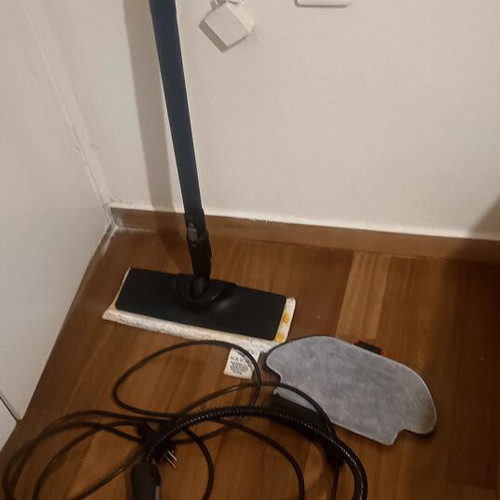 Karcher SC 3 EasyFix steam cleaner pressure 3.5bar like new with wheels and wand