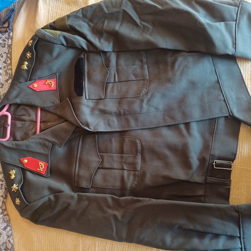 Uniform No 8 B