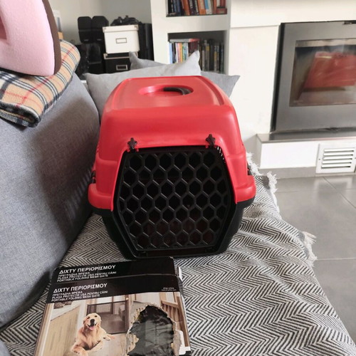Dog carrier box set, house and restriction net new