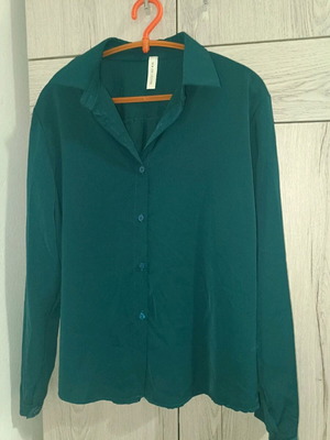 Shirt dark green new one size