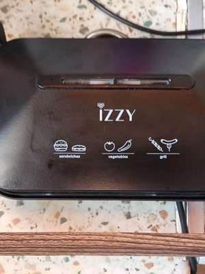 Izzy Panini Sandwich Maker IZ-2013 like new