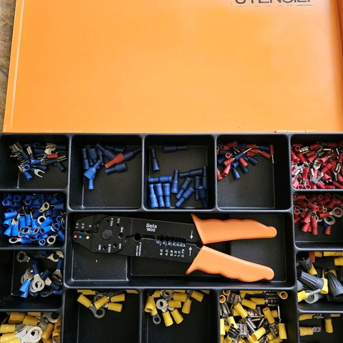 Beta terminal crimping tool used