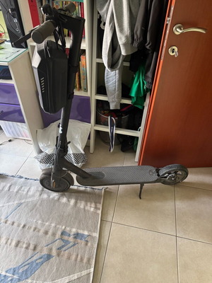 Xiaomi electric scooter like new