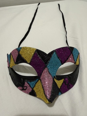 Carnival mask for adults like new, with ribbons