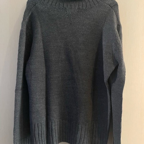 Cheer gray pullover like new, size M